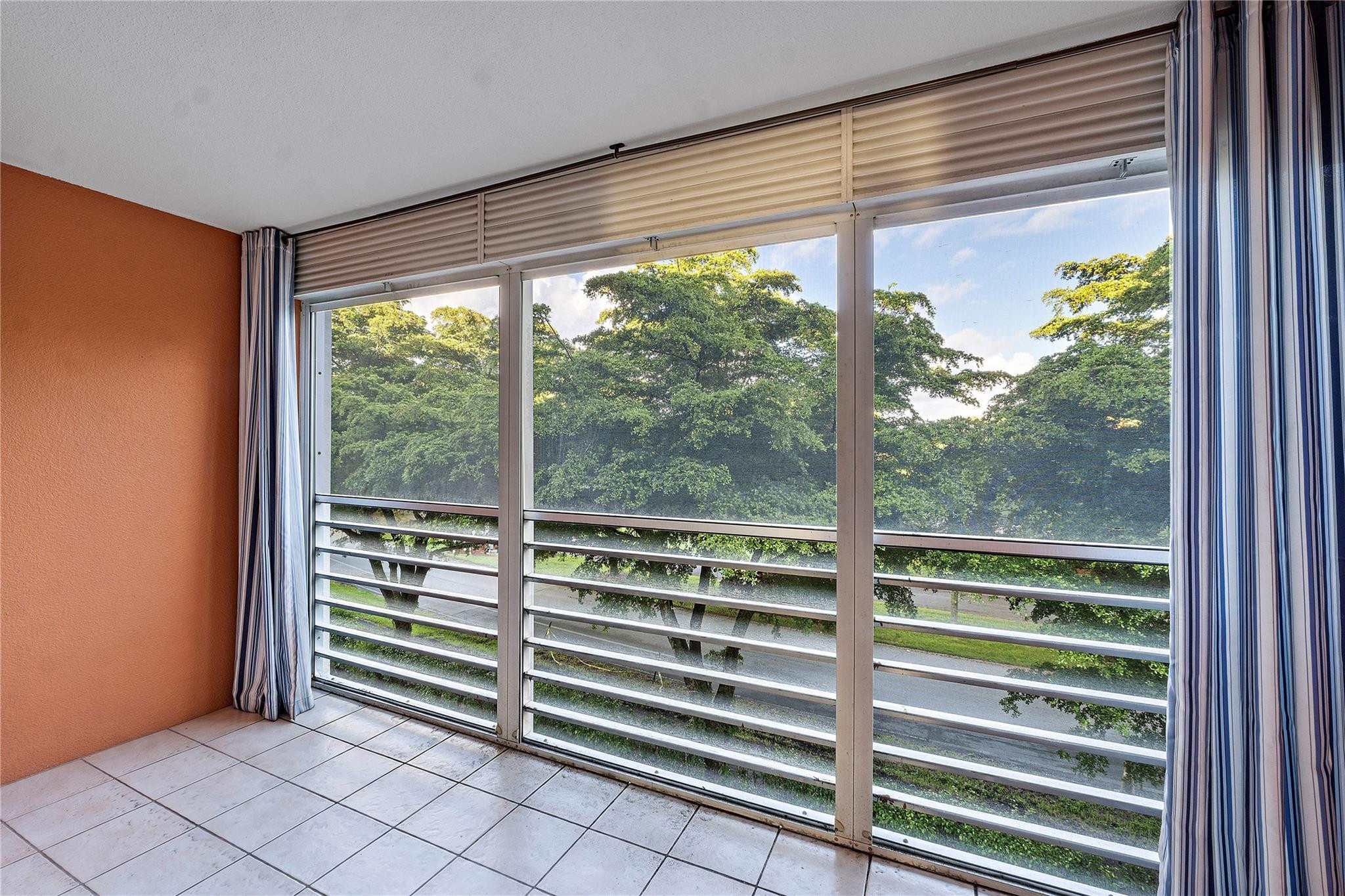 1601 Abaco Dr J3