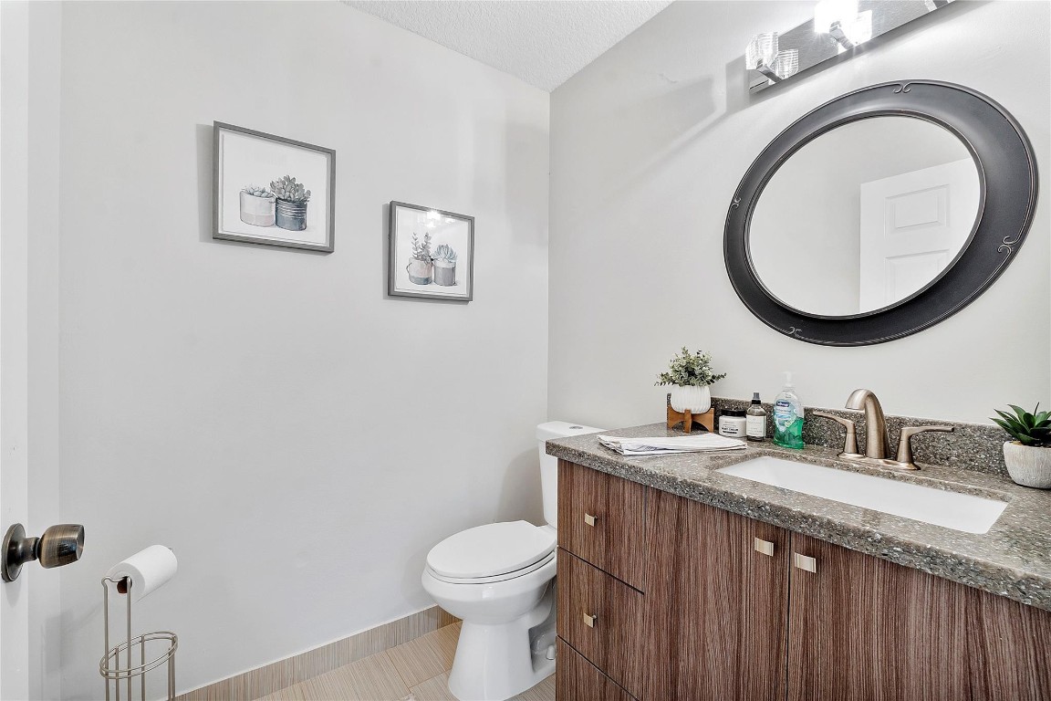 9128 Vineyard Lake Dr