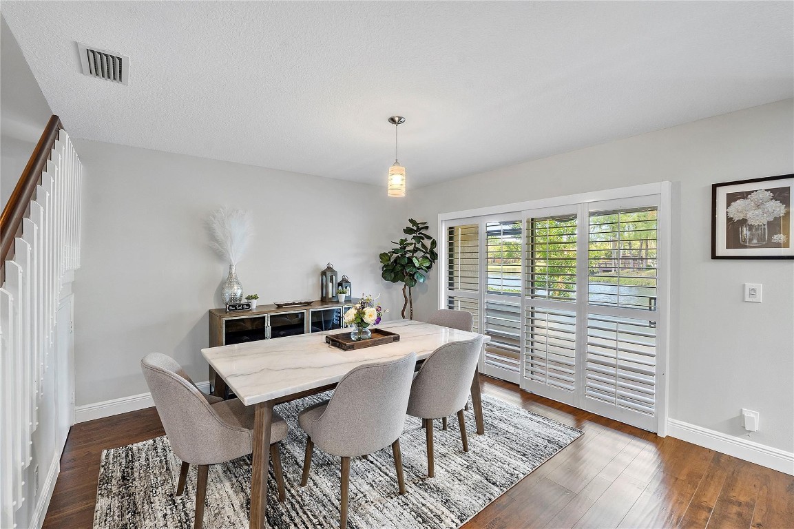 9128 Vineyard Lake Dr