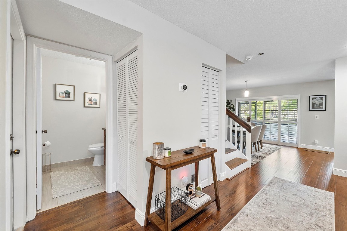 9128 Vineyard Lake Dr