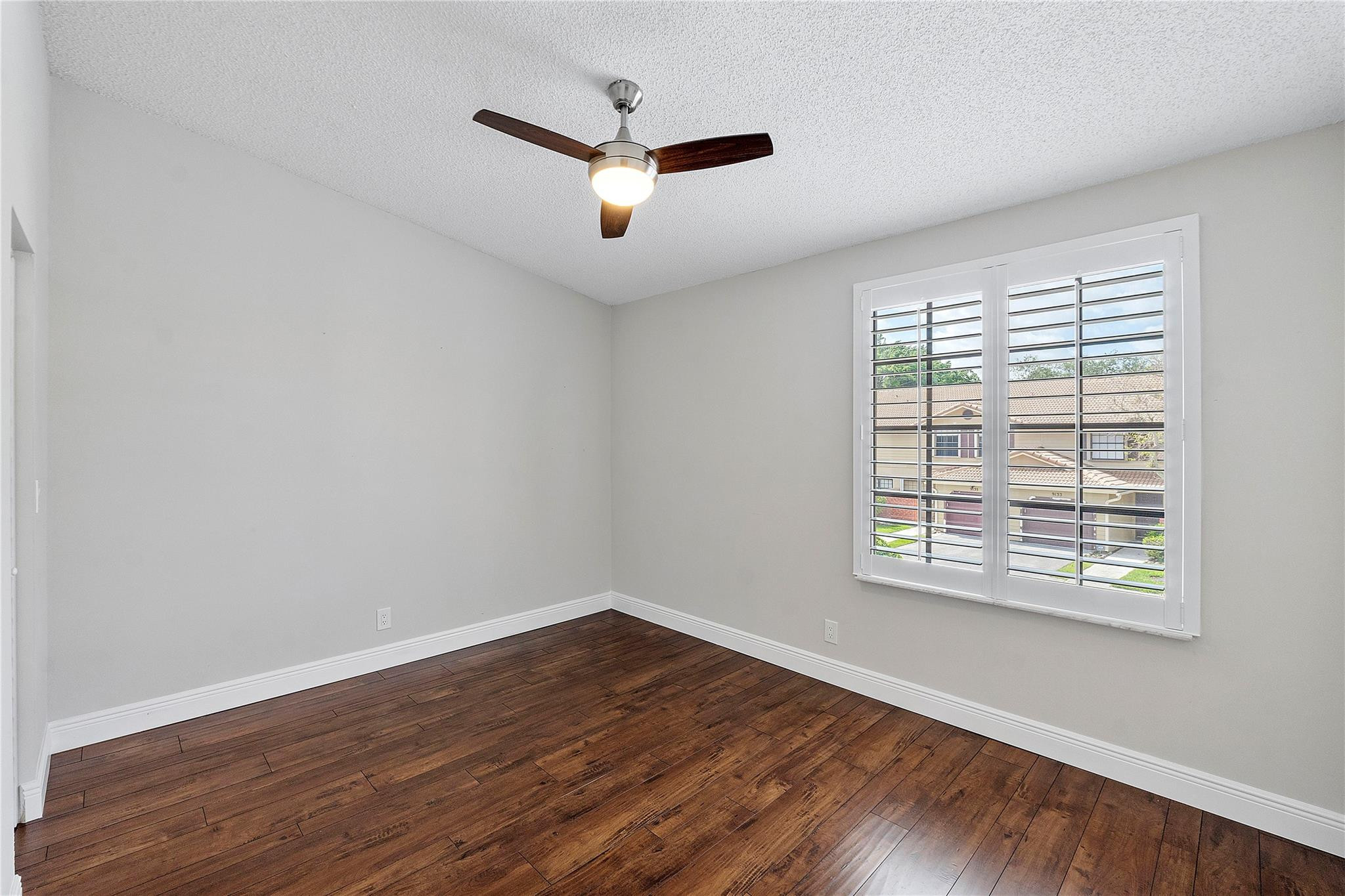 9128 Vineyard Lake Dr