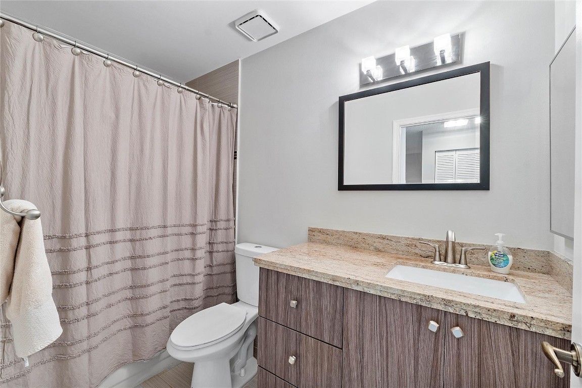 9128 Vineyard Lake Dr