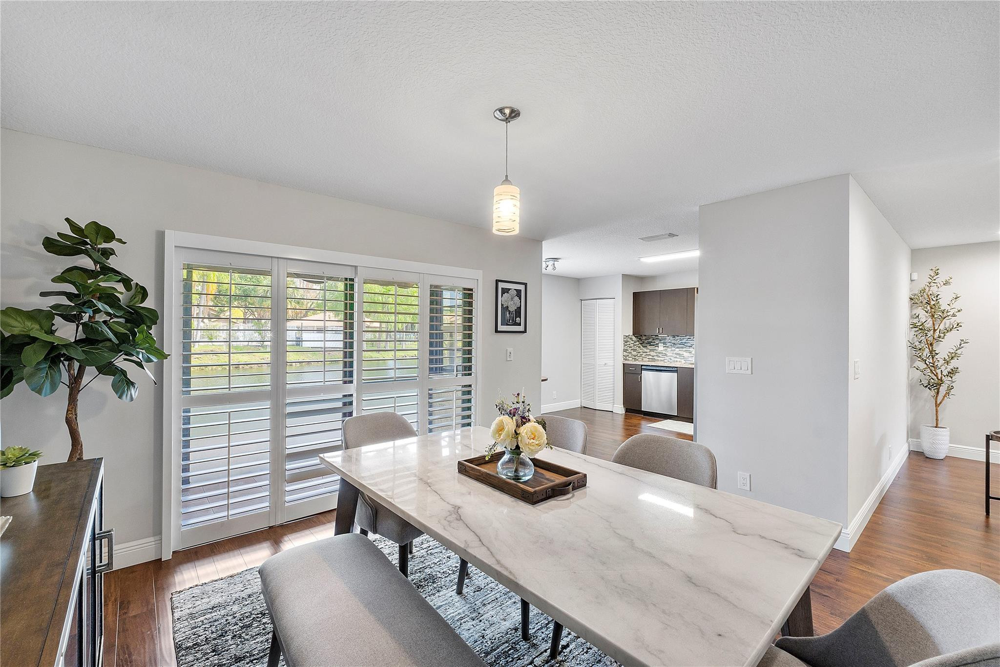 9128 Vineyard Lake Dr