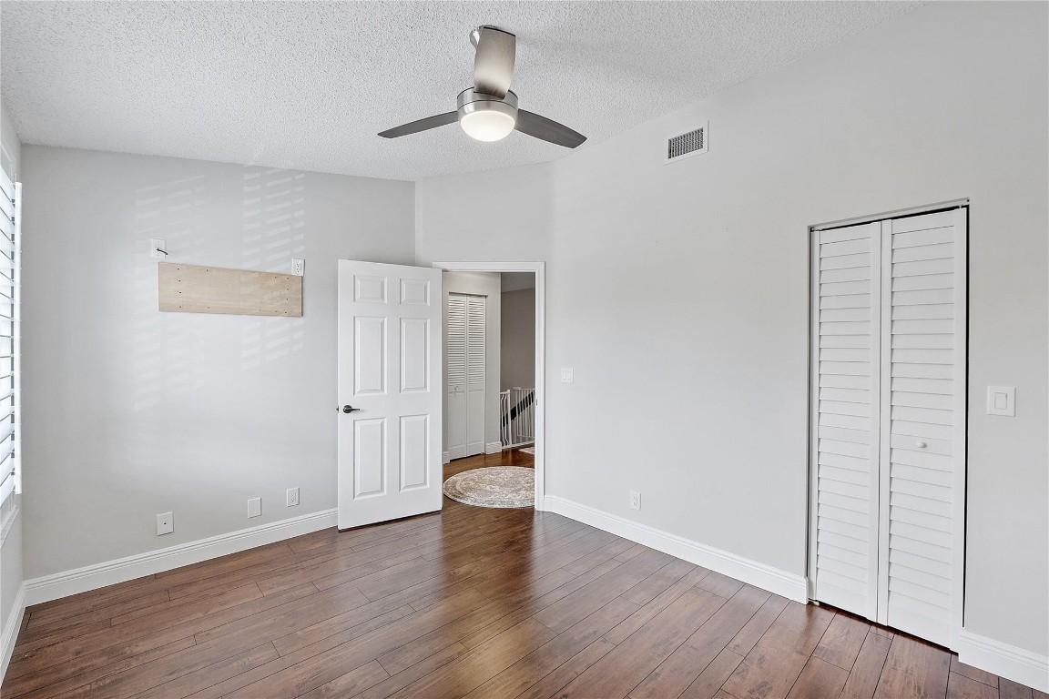 9128 Vineyard Lake Dr