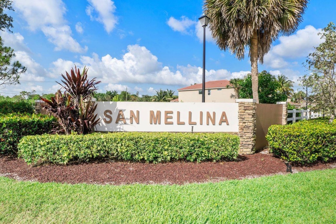 4571 San Mellina Dr