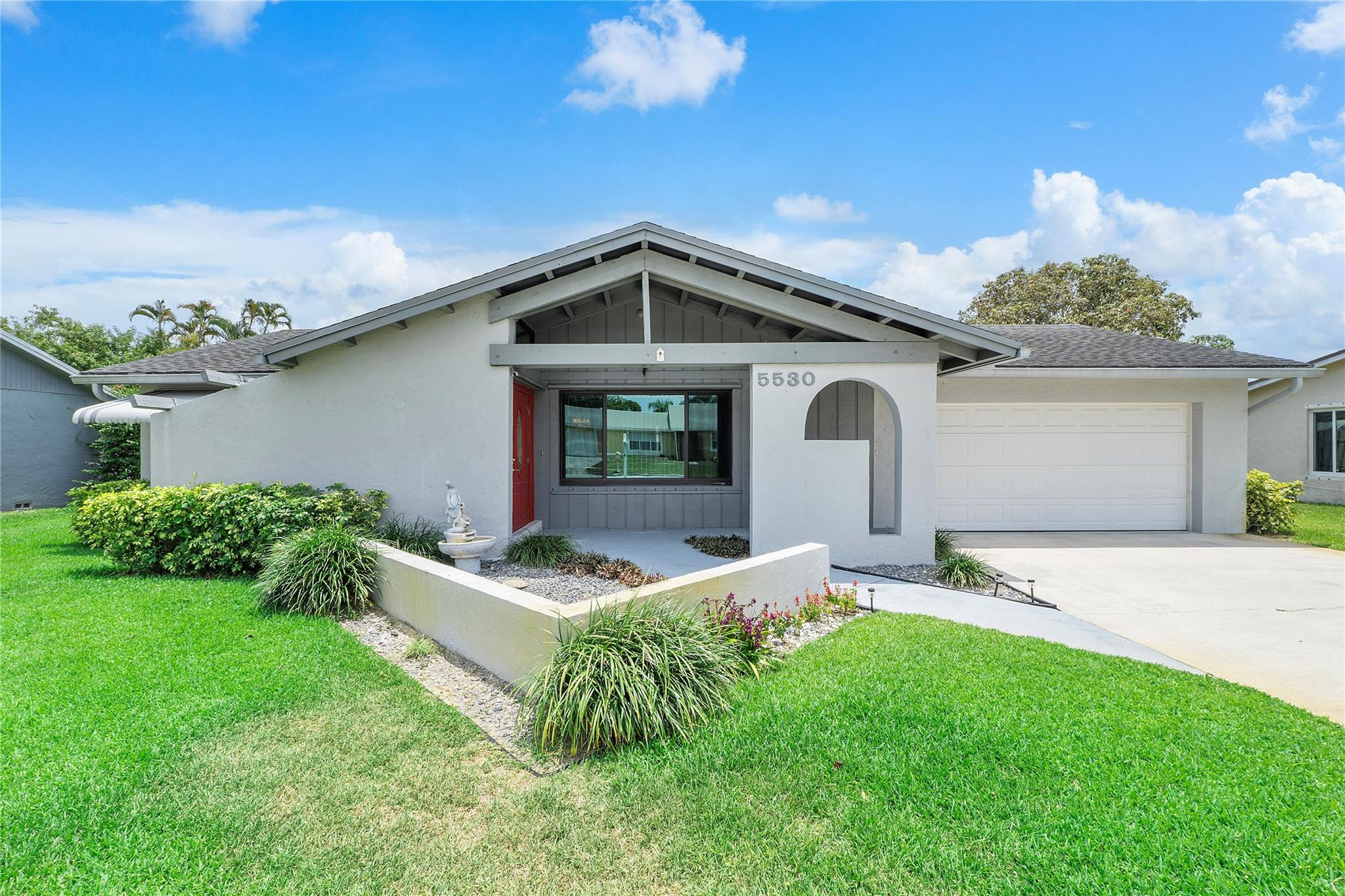 5530 SW 8th St
