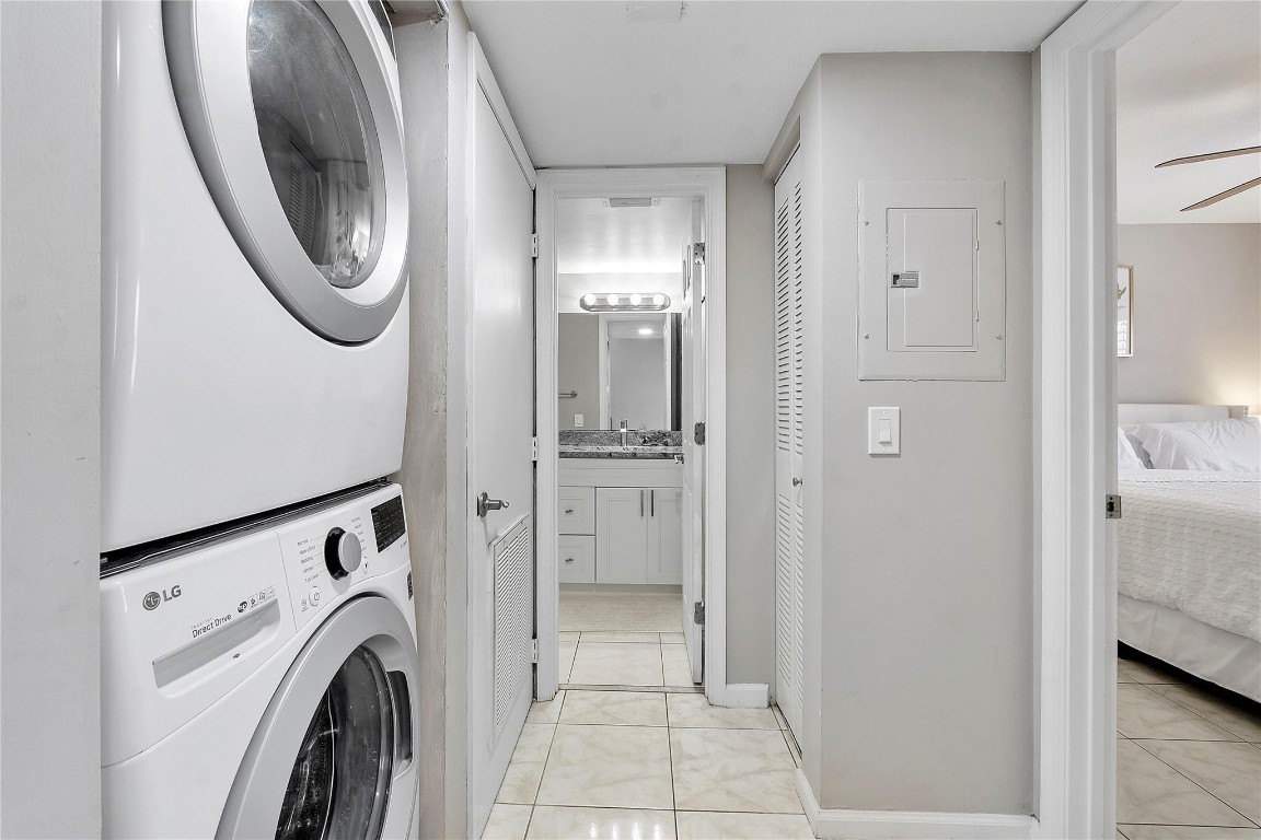 300 Palmwood Place P202