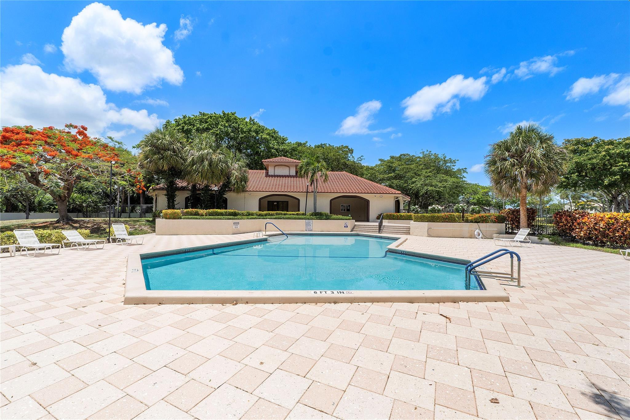 300 Palmwood Place P202