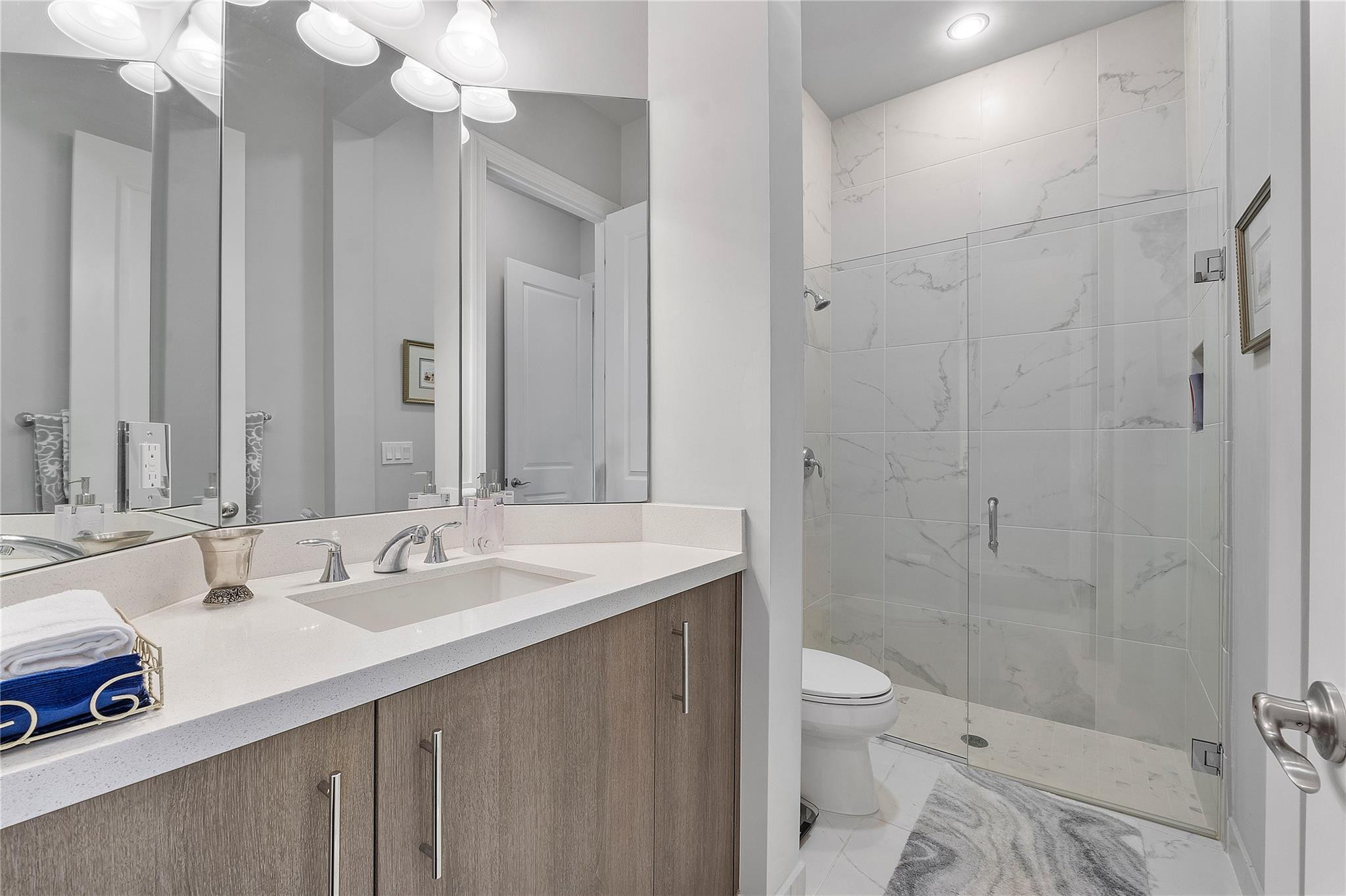 10280 Sweet Bay Ct
