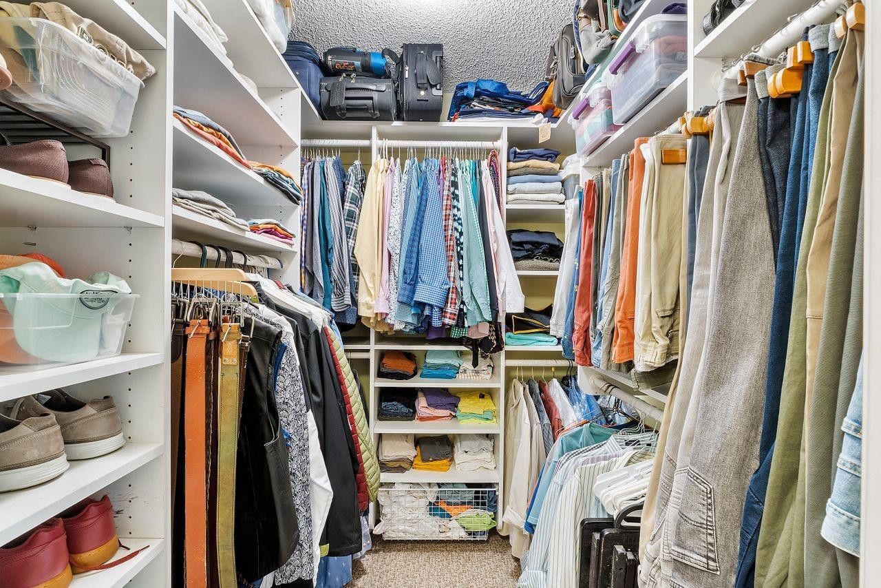 3930 Oaks Clubhouse Dr 405