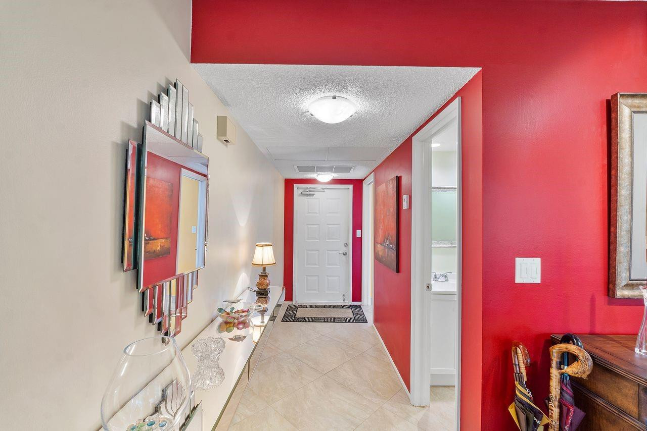 3930 Oaks Clubhouse Dr 405