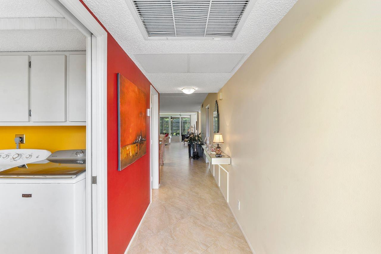 3930 Oaks Clubhouse Dr 405