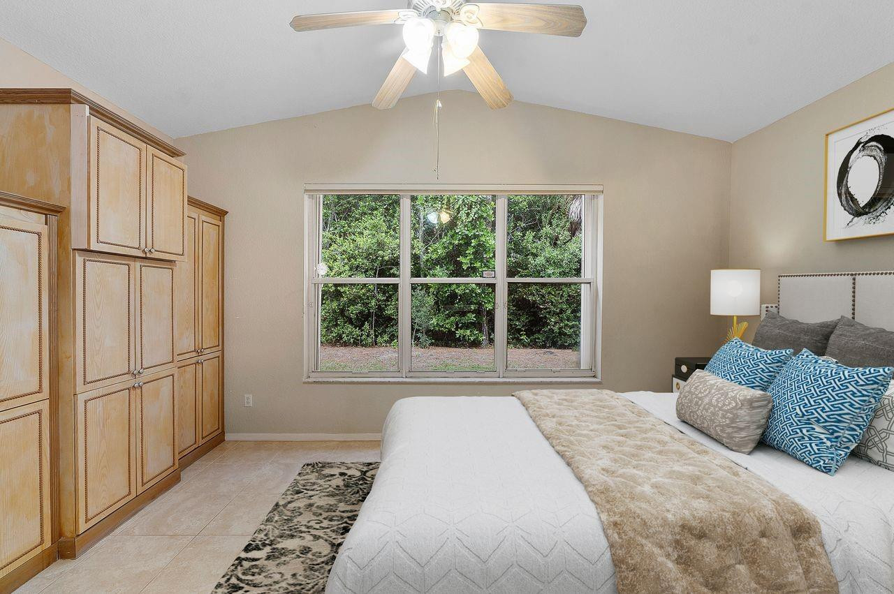8187 Bellafiore Way