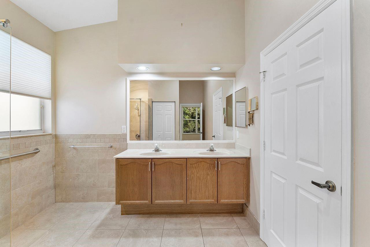 8187 Bellafiore Way