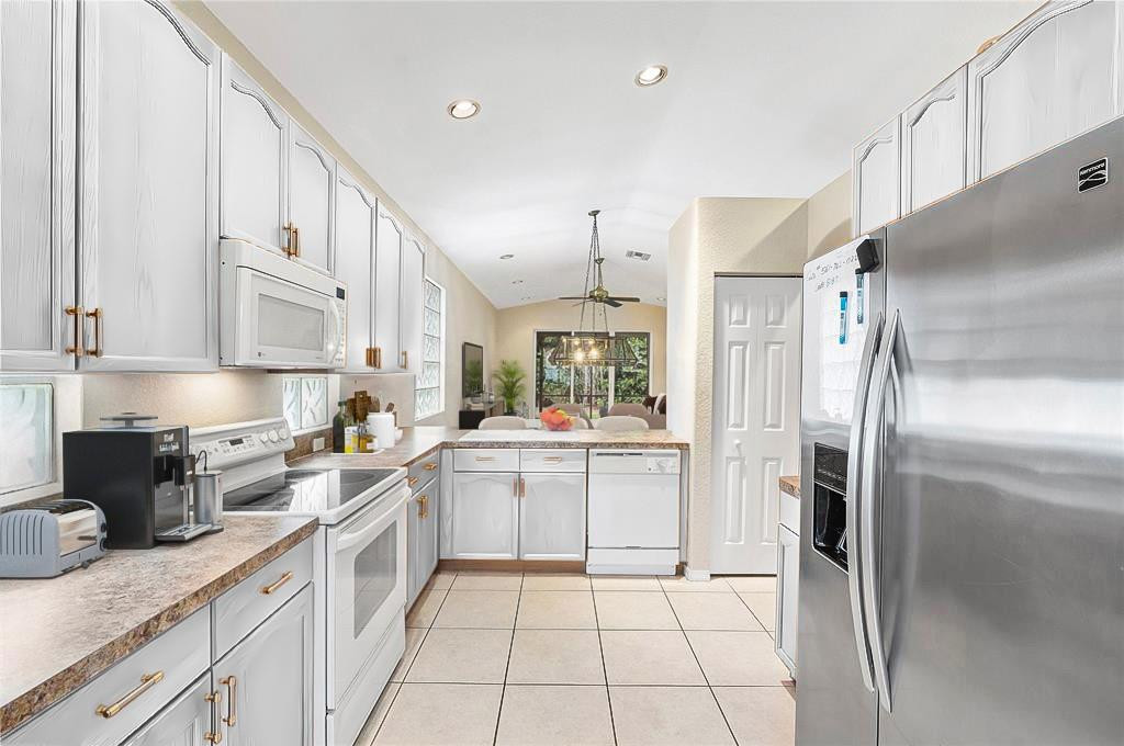 8187 Bellafiore Way