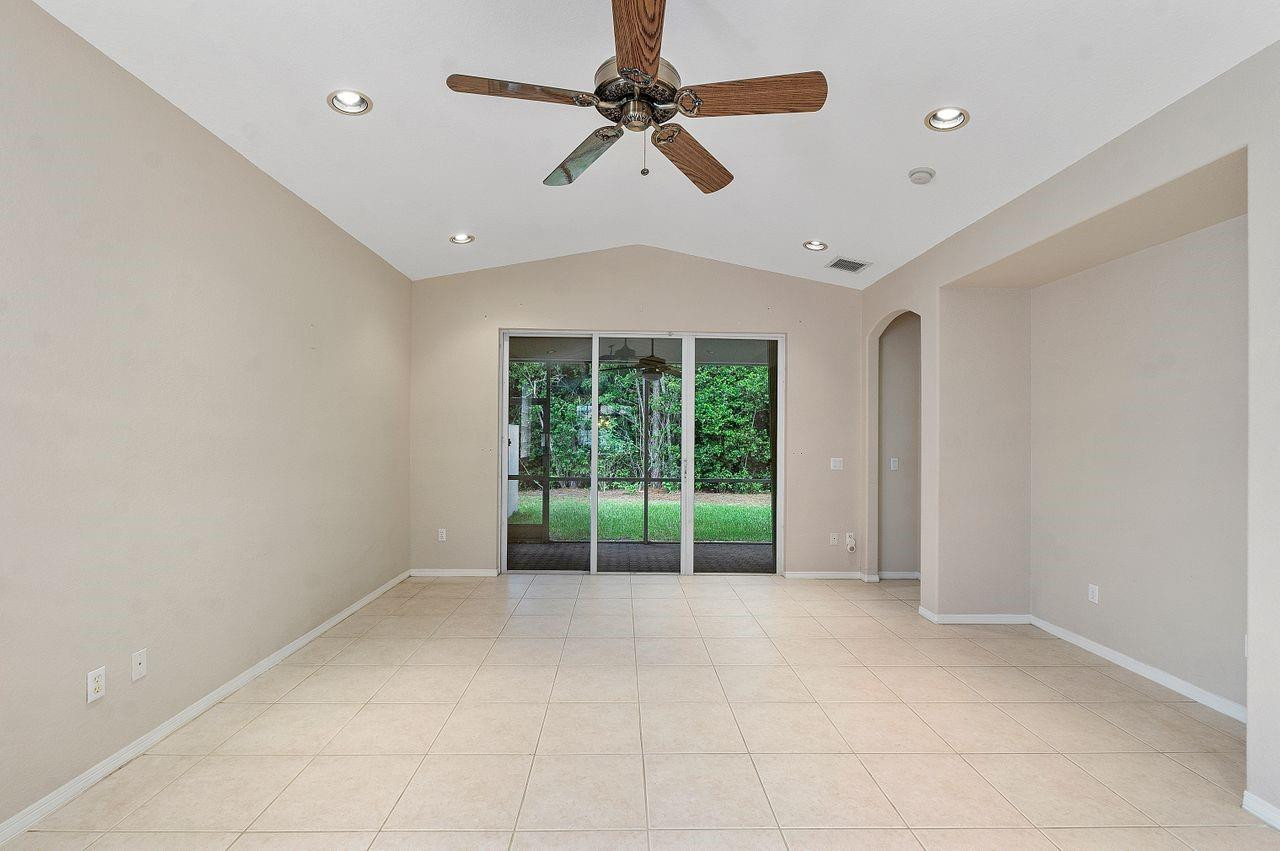 8187 Bellafiore Way