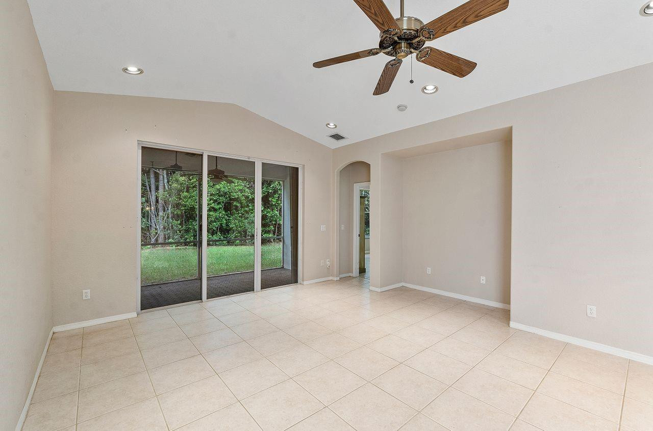8187 Bellafiore Way