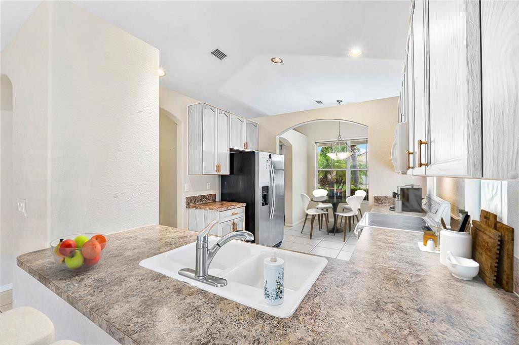 8187 Bellafiore Way