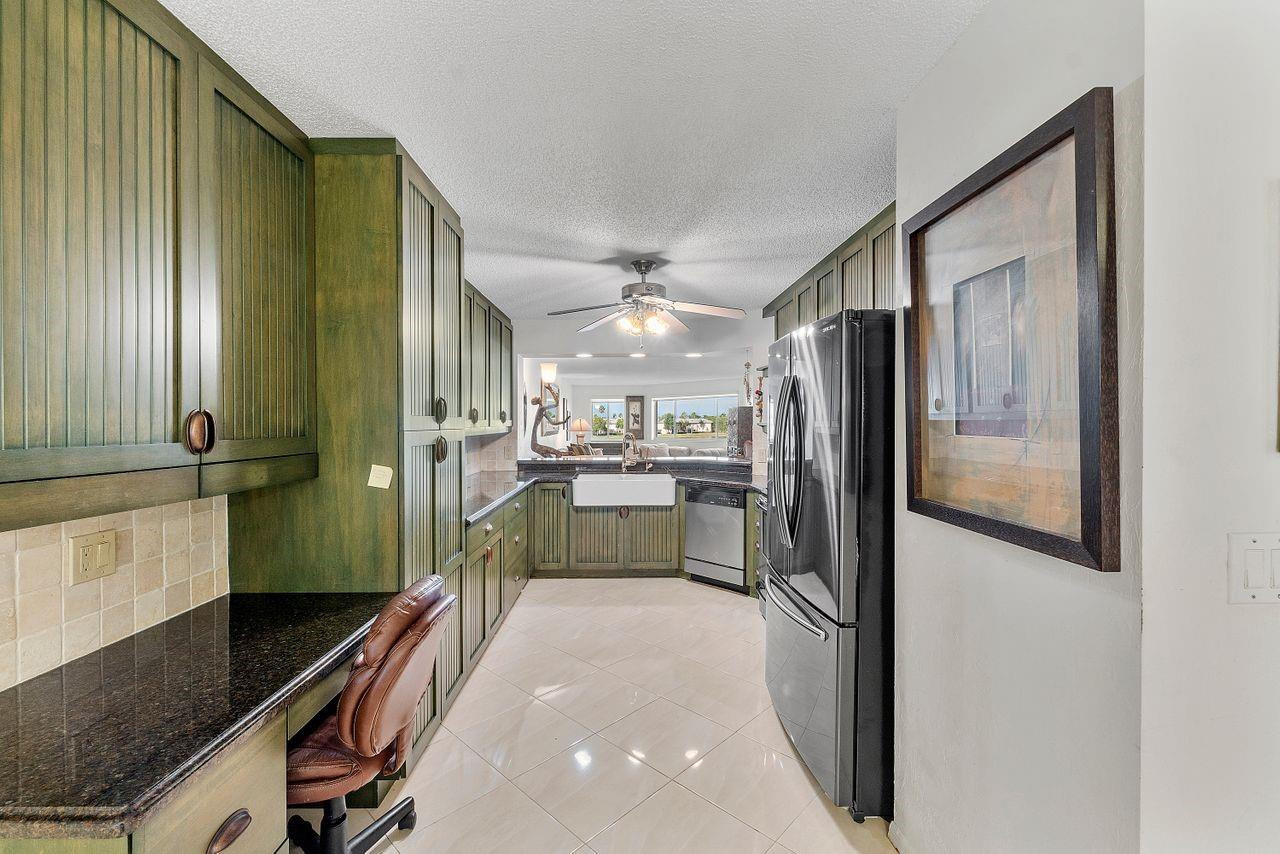 7558 Granville Dr 306