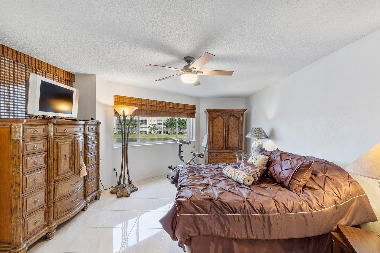 7558 Granville Dr 306