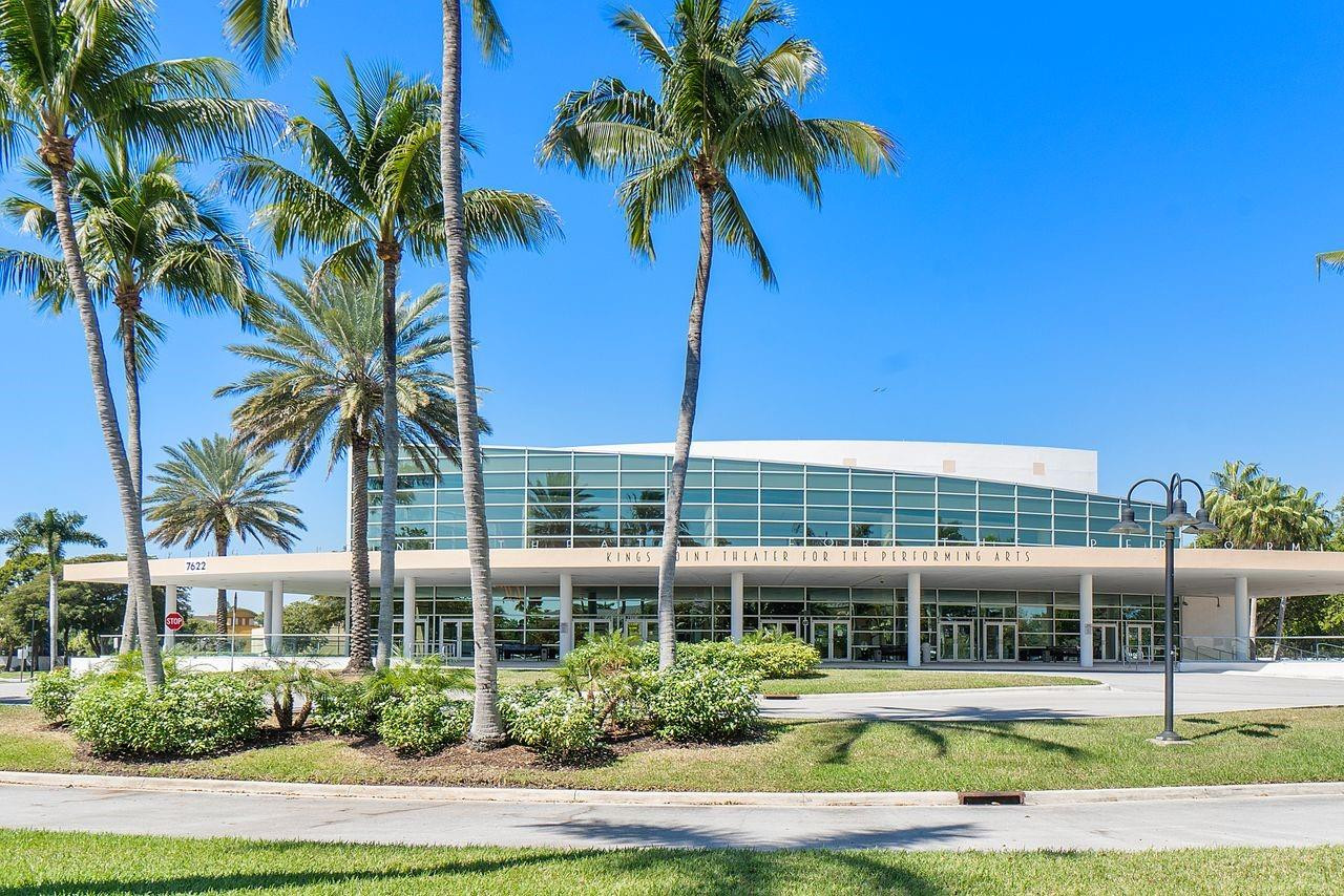 7558 Granville Dr 306