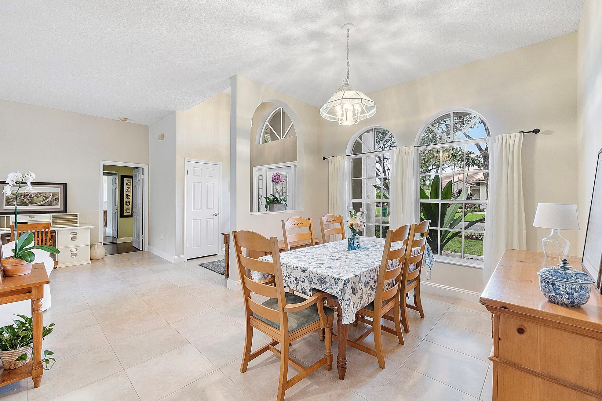 4366 NW 62nd Ave