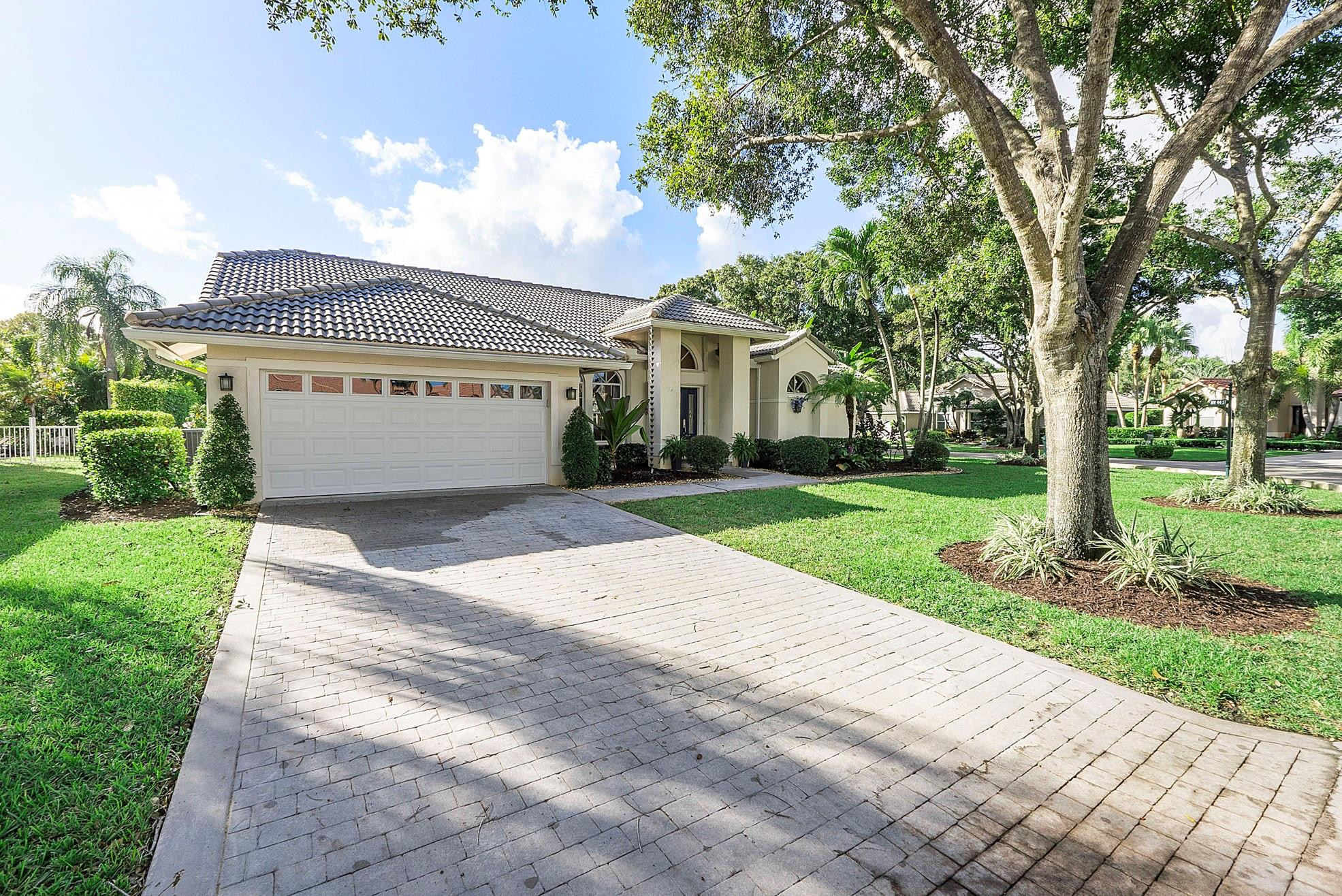 4366 NW 62nd Ave