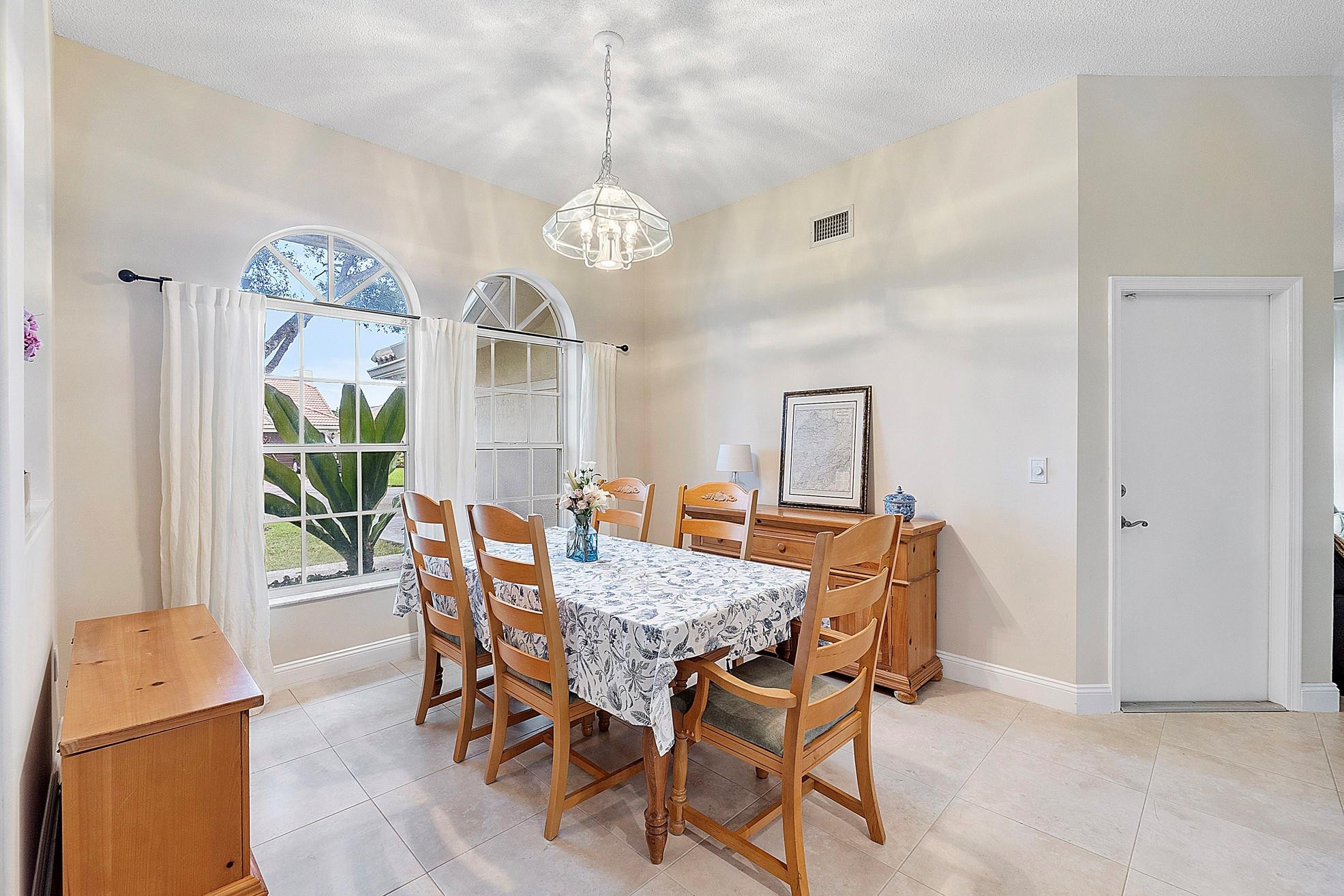 4366 NW 62nd Ave