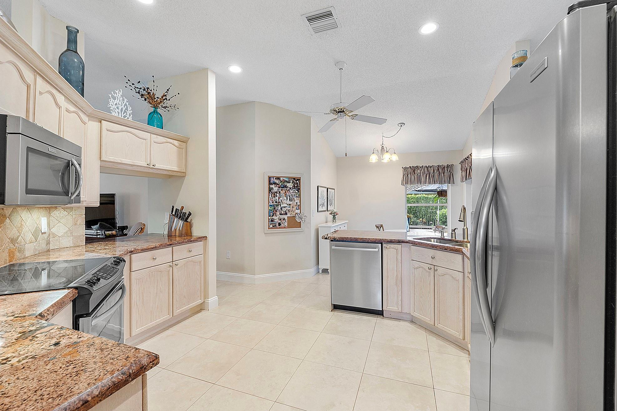 4366 NW 62nd Ave