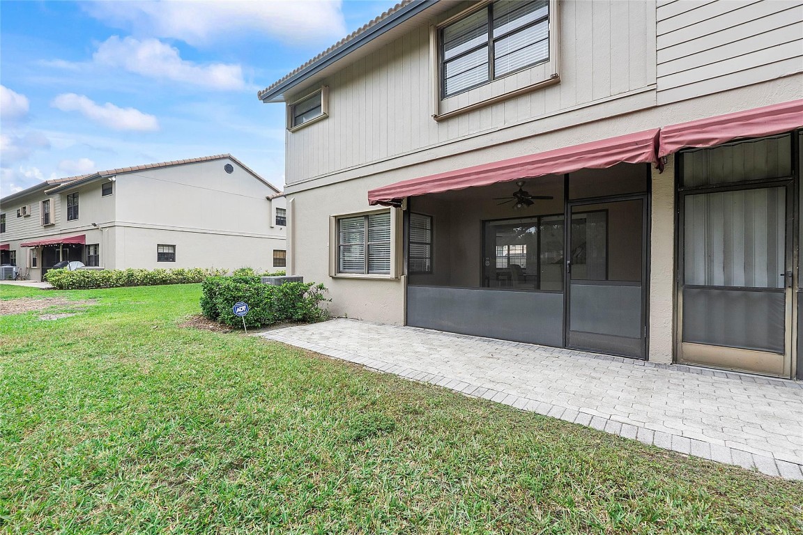 9133 Vineyard Lake Dr 9133