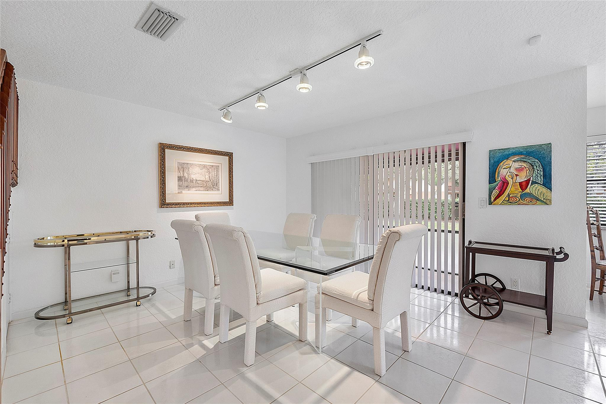 9133 Vineyard Lake Dr 9133