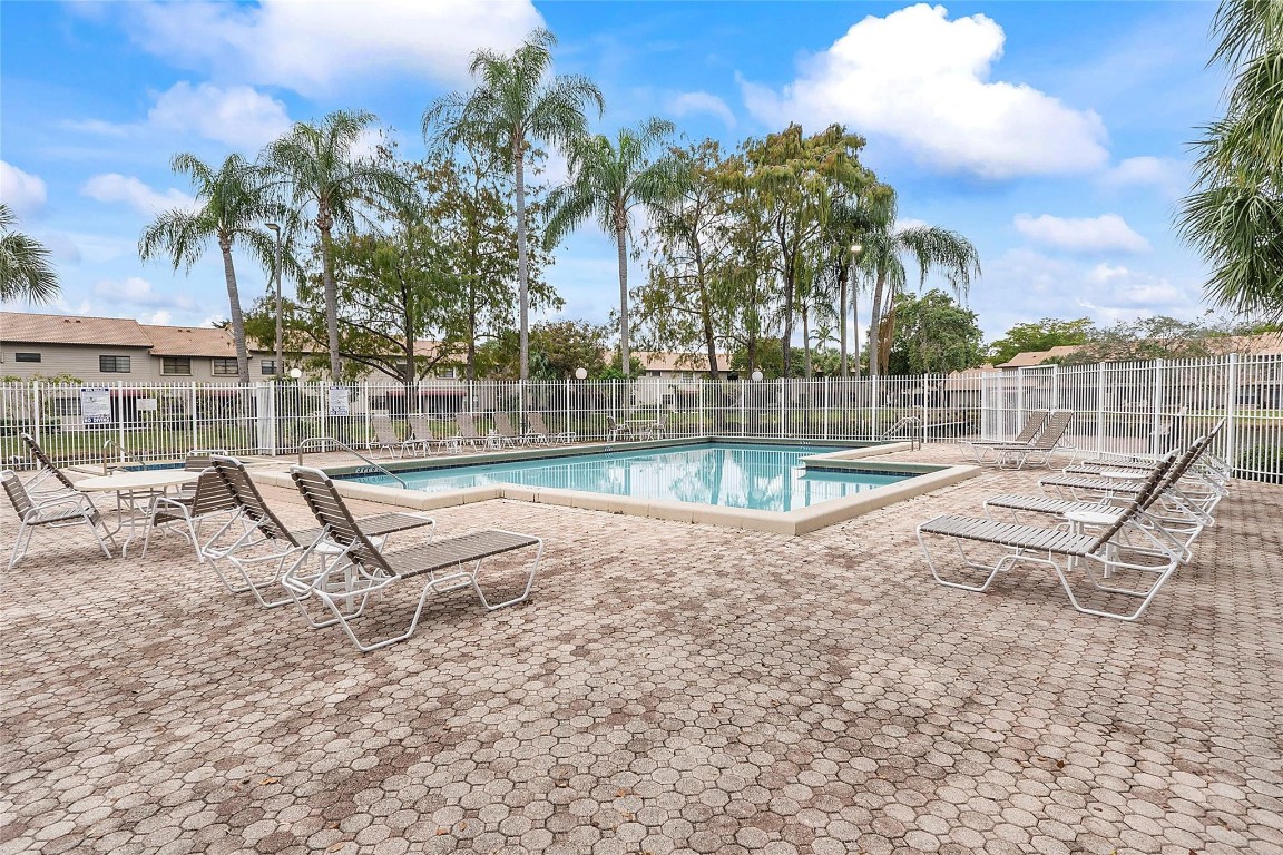 9133 Vineyard Lake Dr 9133