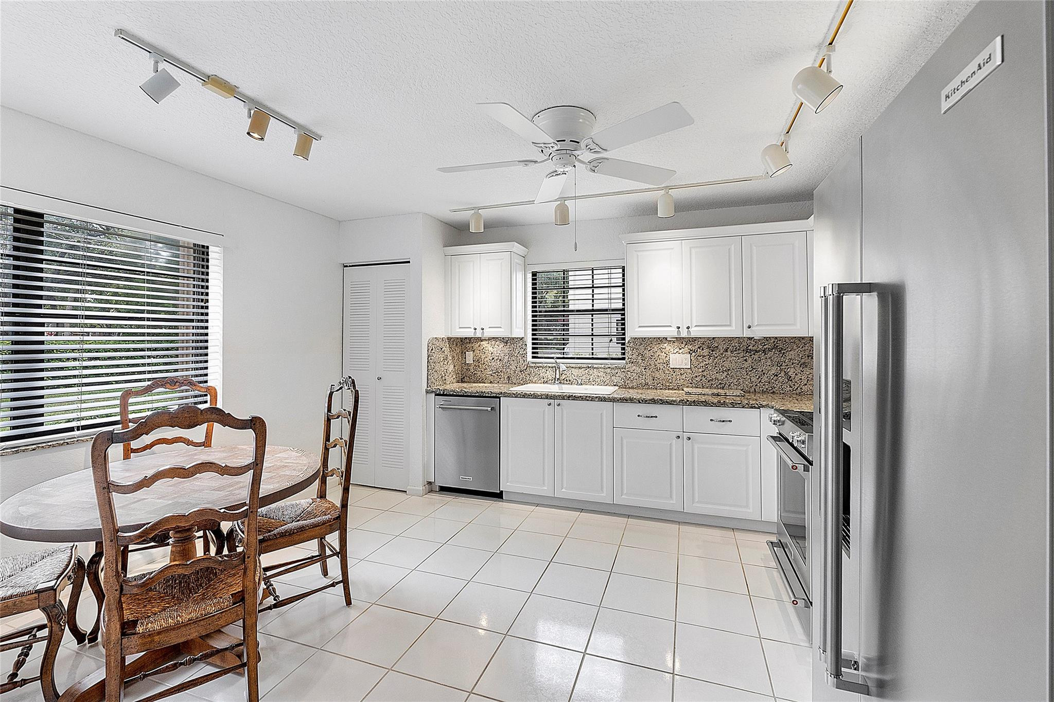 9133 Vineyard Lake Dr 9133