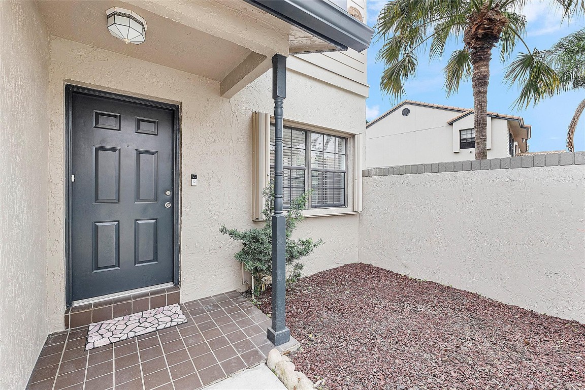 9133 Vineyard Lake Dr 9133