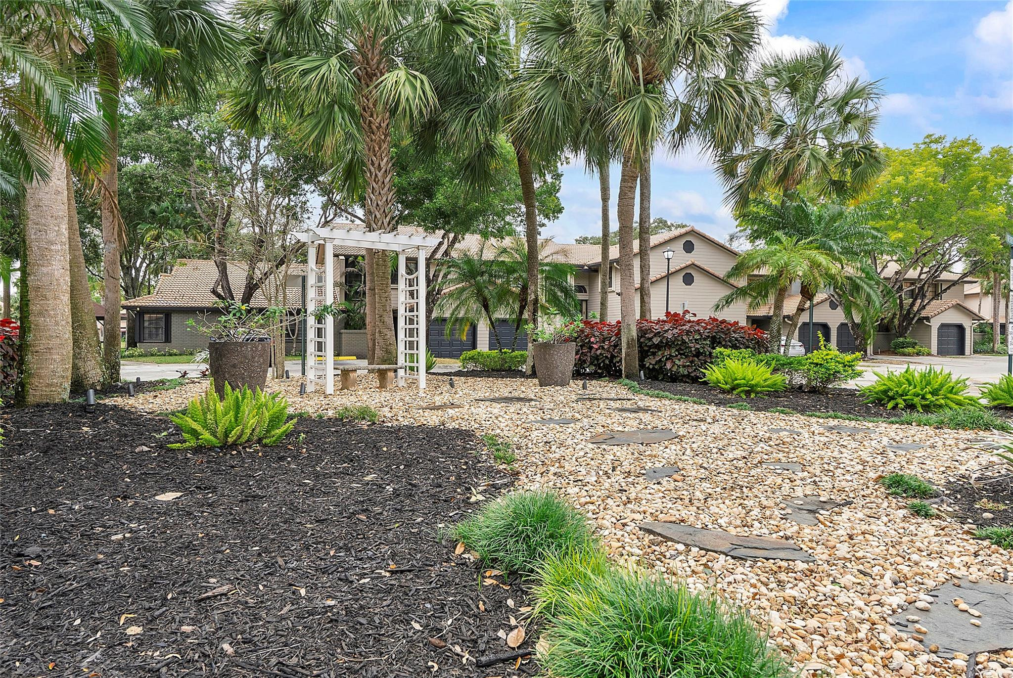 9133 Vineyard Lake Dr 9133