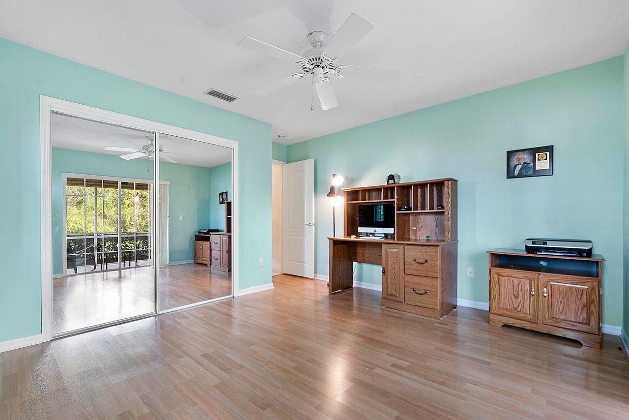 6804 Thoreau Ter