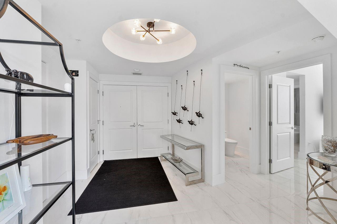 1 N Ocean Blvd 207