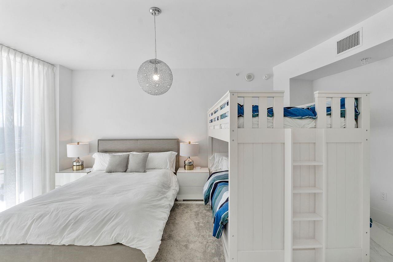 1 N Ocean Blvd 207