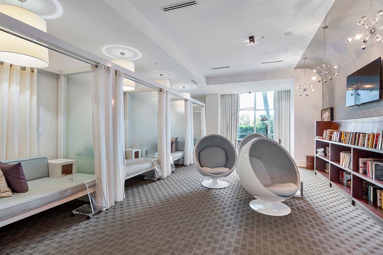 1 N Ocean Blvd 207