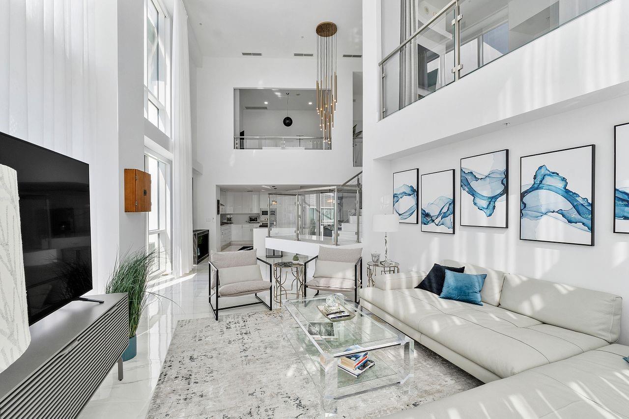 1 N Ocean Blvd 207