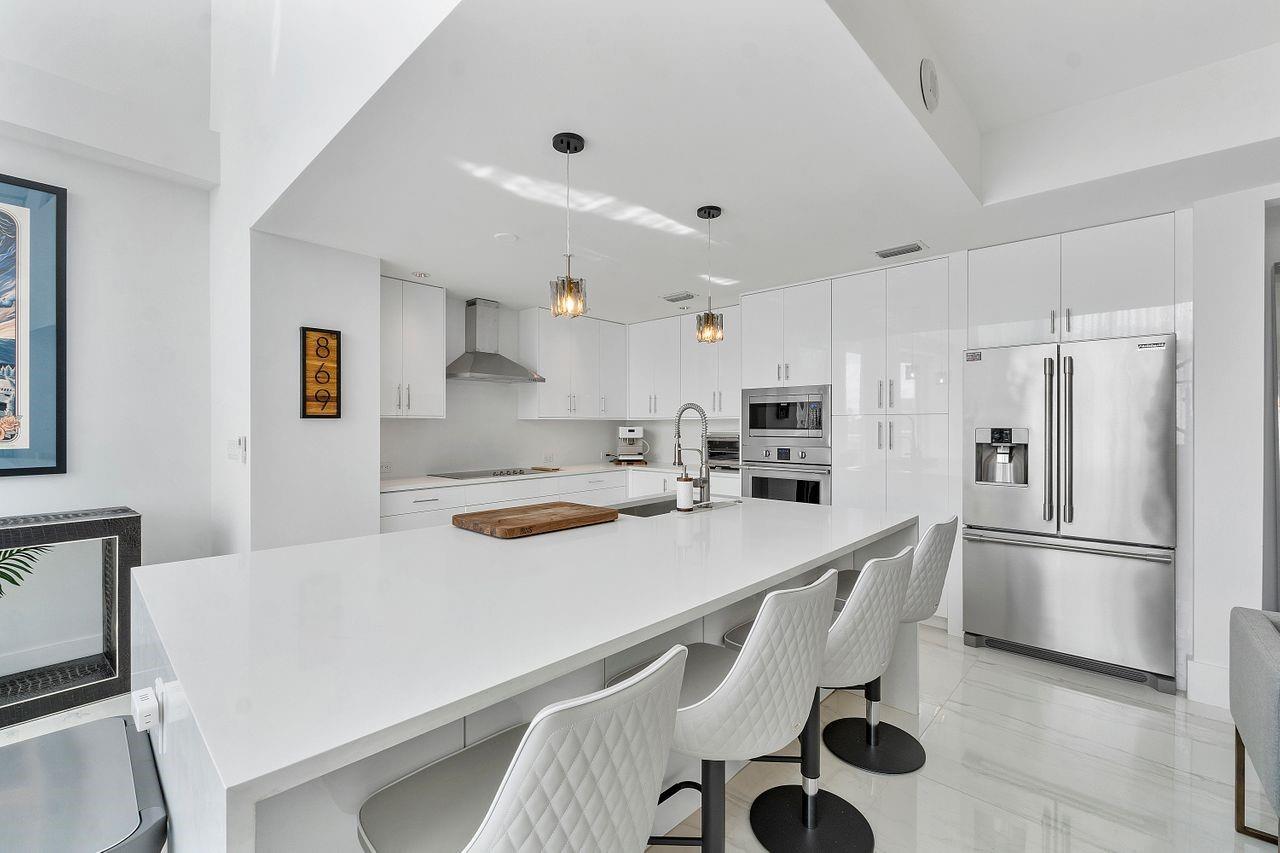 1 N Ocean Blvd 207