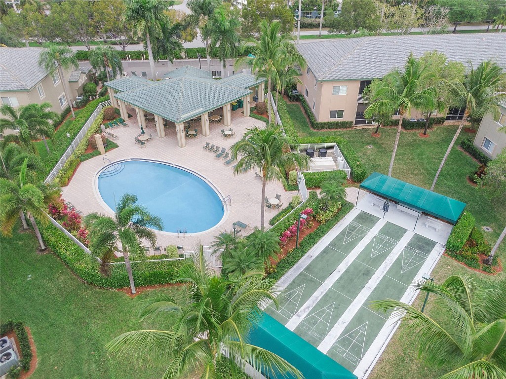 7919 Exeter Blvd 102