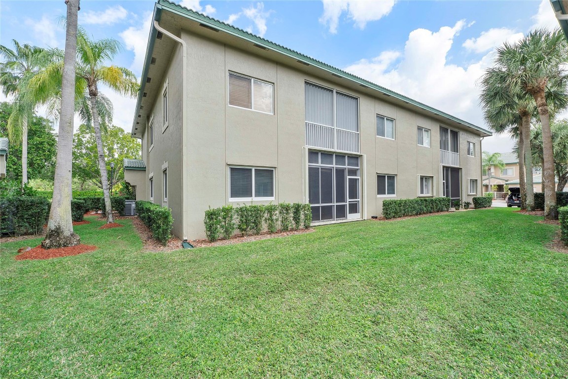 7919 Exeter Blvd 102