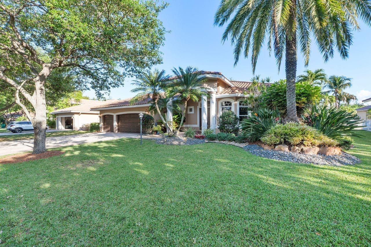10667 NW 69th St