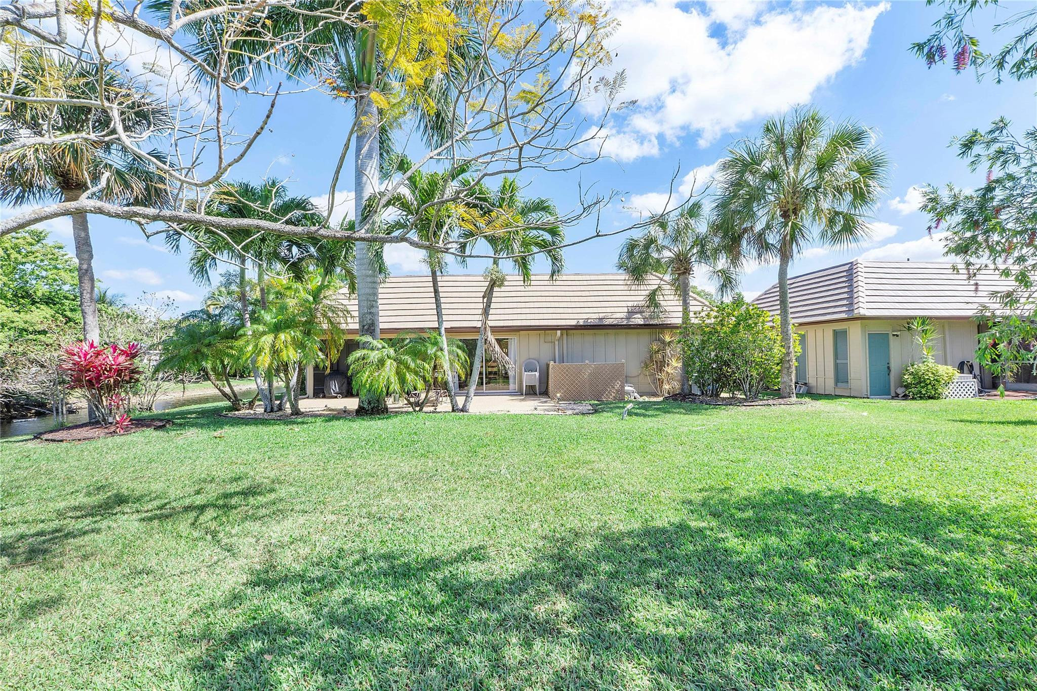 1933 Coquina Way
