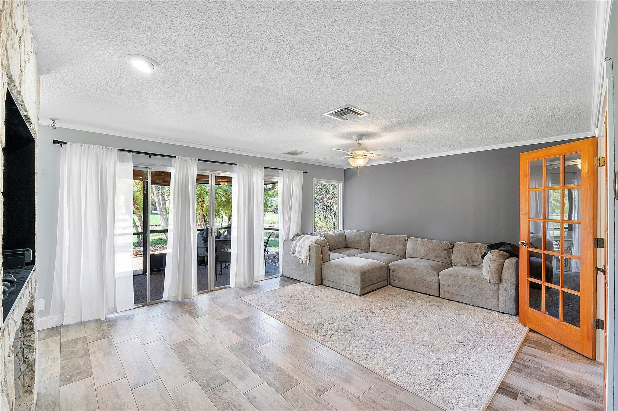 1933 Coquina Way