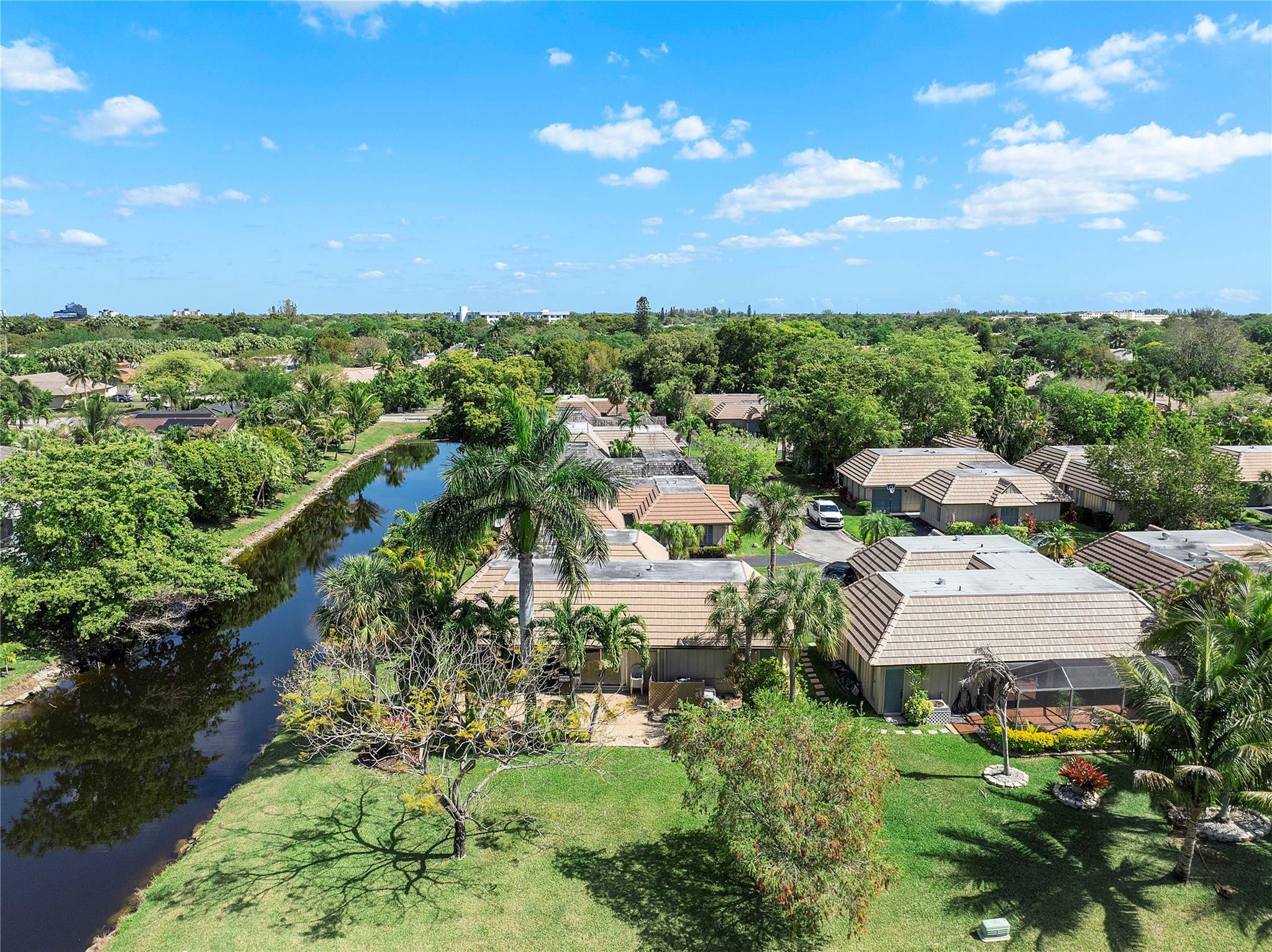 1933 Coquina Way