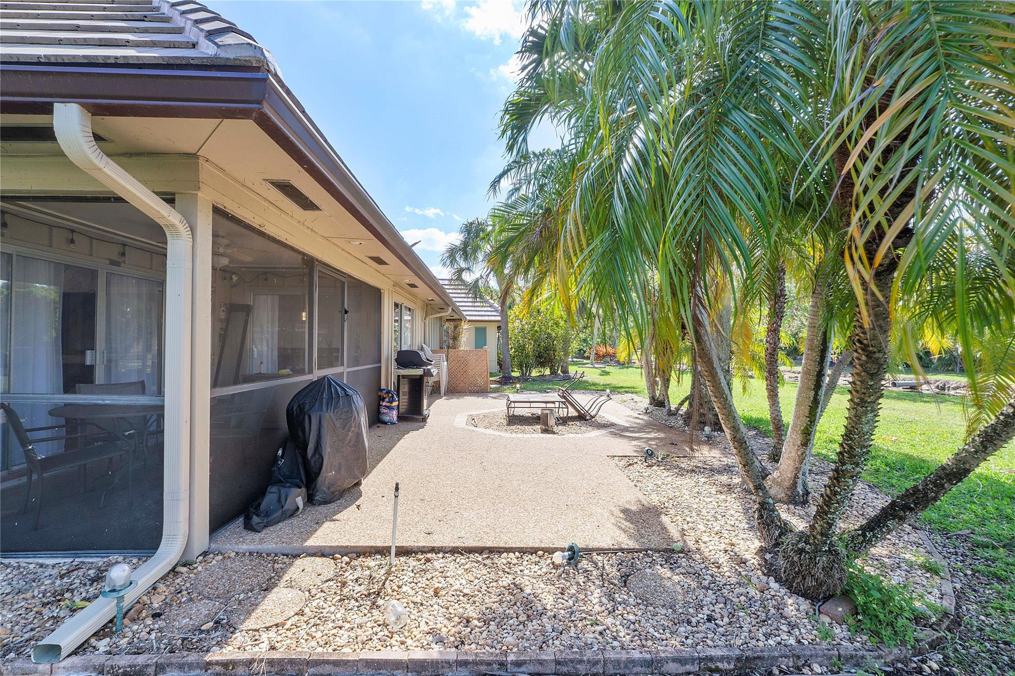 1933 Coquina Way