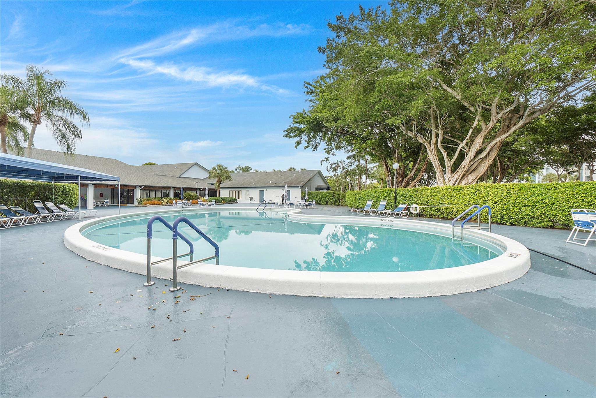 7664 NW 18th St 302