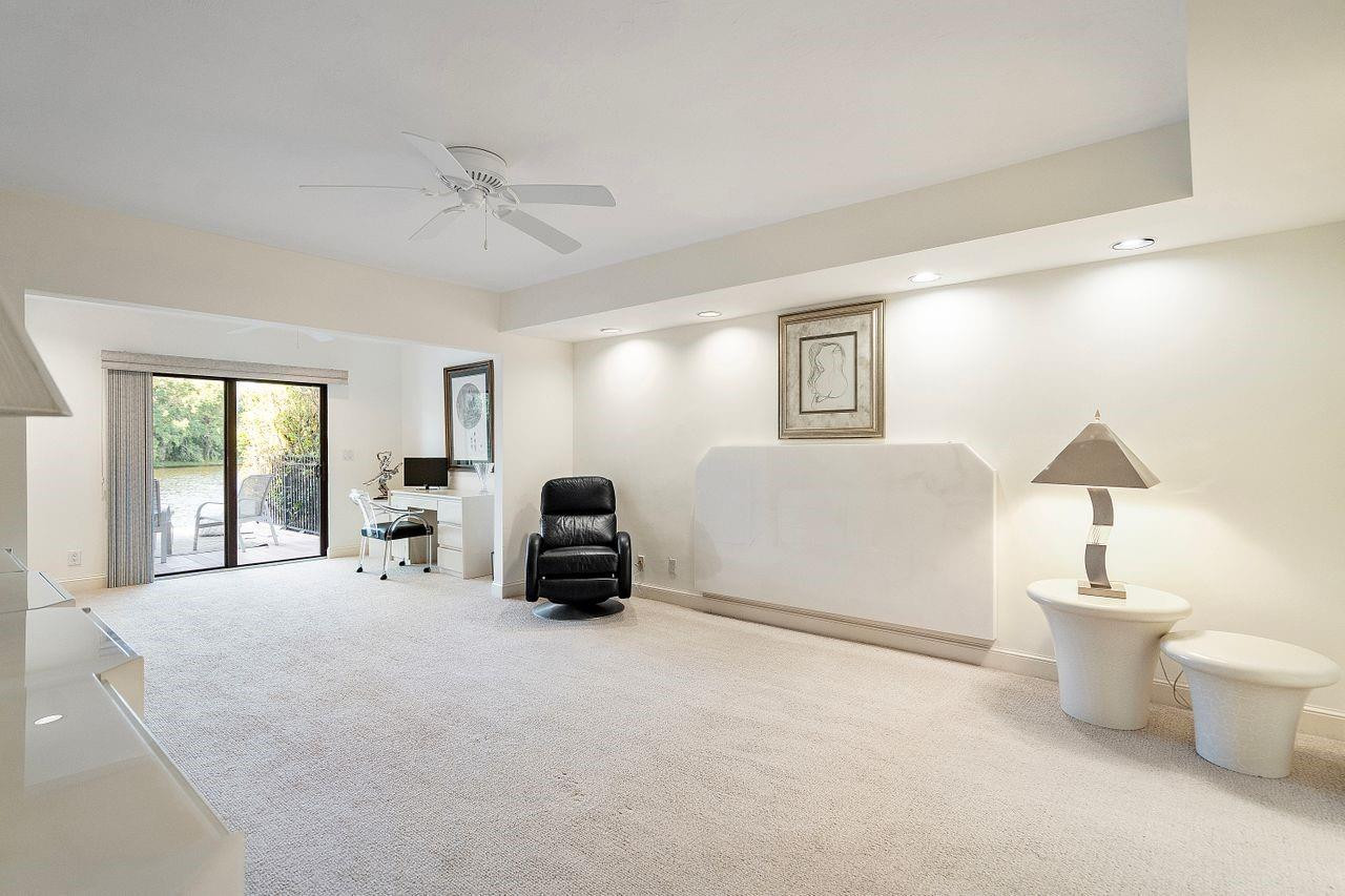 7640 Cedarwood Cir